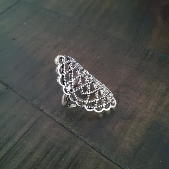Women's Fashion Antiqued Hollow Long Statement Ring in Silver Tone Size 7 - Picture 6 of 13